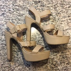 Lauren Conrad platforms!